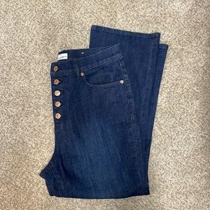 2022 Loft kick crop button fly jeans